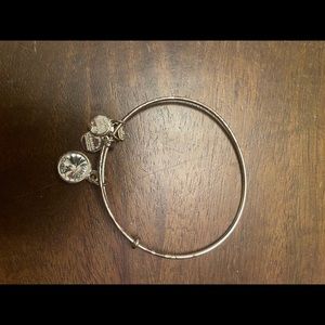 Silver stone birthday bracelet